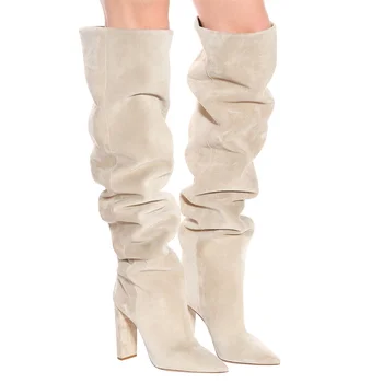 2023 Осень/зима, Новые модные женские сапоги до колена на высоком блочном каблуке с острым носком, показы на подиуме