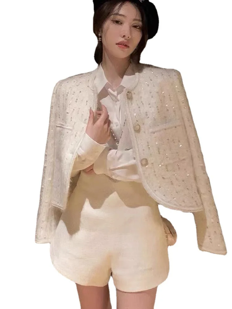 2022 Новая женская одежда Entry Lux с тяжелой вышивкой пайетками, короткая модель в стиле светской львицы белого цвета, пальто для женщин Изображение 4