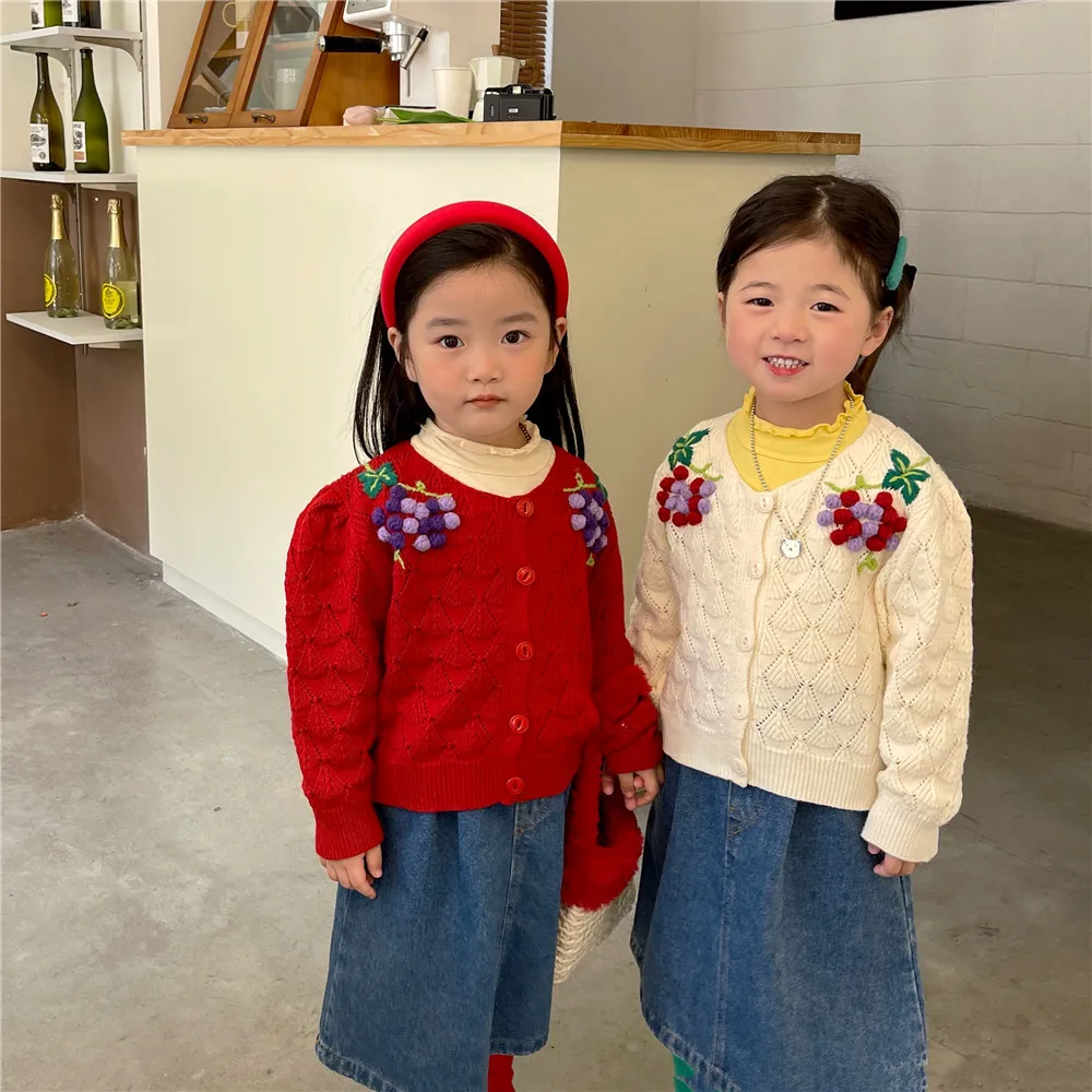 Детские свитера, Новая Осенняя Одежда для маленьких девочек, Корейский Детский Кардиган с длинными рукавами и цветочной вышивкой, Повседневные топы для девочек Изображение 0