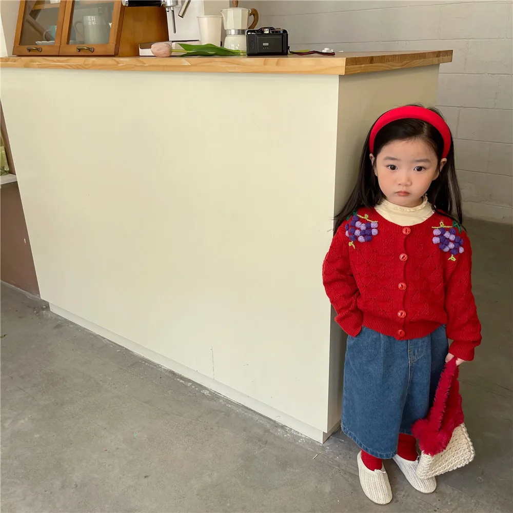 Детские свитера, Новая Осенняя Одежда для маленьких девочек, Корейский Детский Кардиган с длинными рукавами и цветочной вышивкой, Повседневные топы для девочек Изображение 2