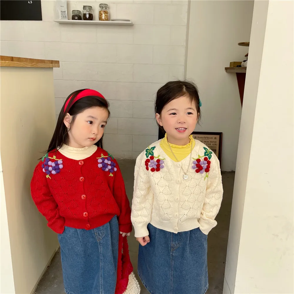 Детские свитера, Новая Осенняя Одежда для маленьких девочек, Корейский Детский Кардиган с длинными рукавами и цветочной вышивкой, Повседневные топы для девочек Изображение 5