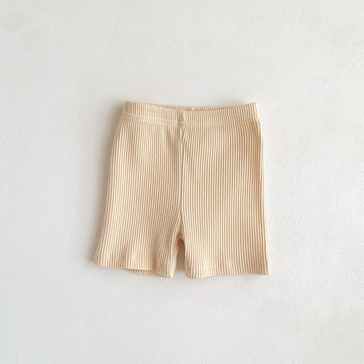 Летние Детские повседневные брюки 2023 года, шорты в рубчик и эластичную полоску, Хлопчатобумажные брюки для маленьких девочек, Корейские Однотонные Простые шорты для маленьких мальчиков Изображение 3