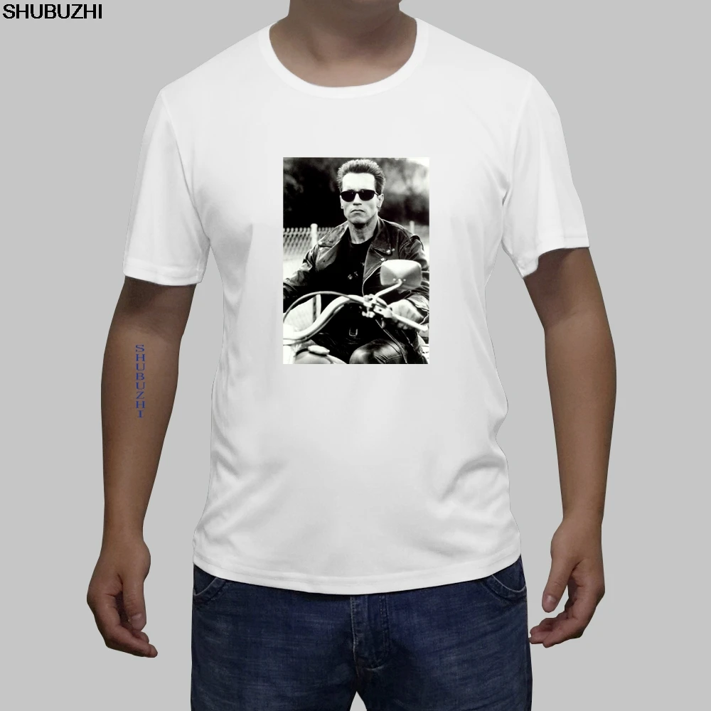 Летняя футболка с изображением Терминатора Арнольда Шварценеггера 