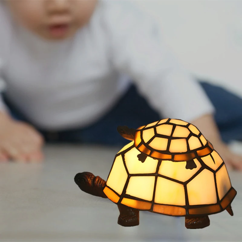 Настольная лампа AOSONG Modern Tiffany из светодиодного стекла, креативный декор в виде черепахи, настольная лампа для дома, прикроватная тумбочка в детской спальне Изображение 2