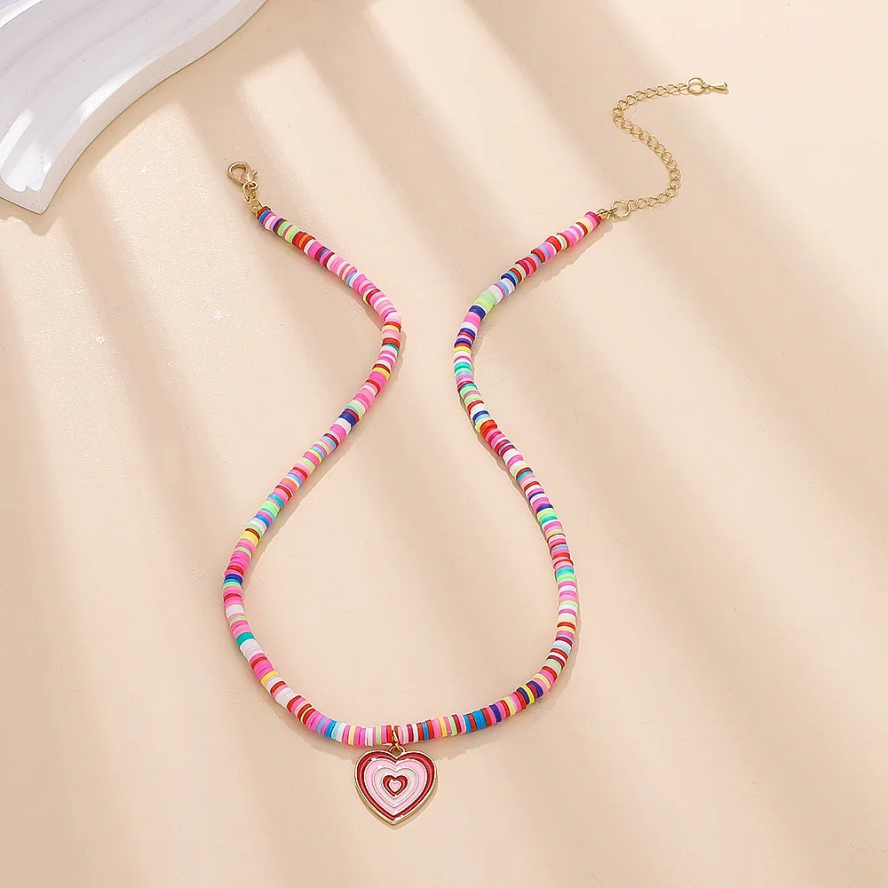 Новое богемное красочное ожерелье с подвеской из мягкой керамики Love для женщин, милое ожерелье карамельного цвета 2023, ювелирные аксессуары Изображение 3