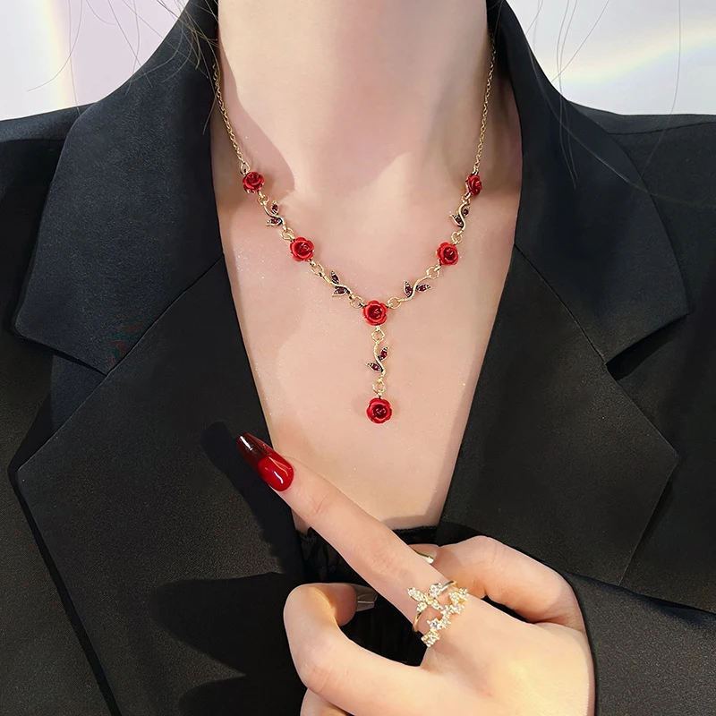 Новые модные ожерелья из сладких красных роз, женское темпераментное элегантное ожерелье с чувством юмора, подарок для романтической вечеринки, ювелирные изделия Изображение 4