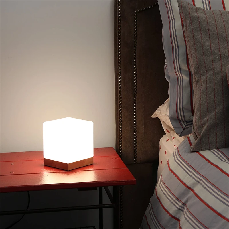 Светодиодный квадратный светильник RGB 16 цветов Cosmic Cube Light Пульт дистанционного управления IP68 Водонепроницаемый USB-зарядка для стола и домашнего декора в комнате Изображение 3