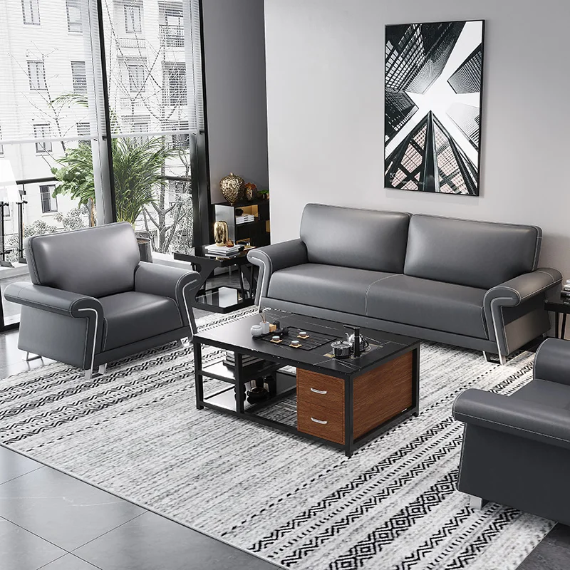 Сочетание офисного дивана и чайного столика простая приемная на троих кожаный диван для переговоров на приеме в офисе Изображение 2