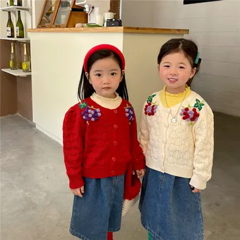 Детские свитера, Новая Осенняя Одежда для маленьких девочек, Корейский Детский Кардиган с длинными рукавами и цветочной вышивкой, Повседневные топы для девочек