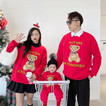 Семейная рождественская одежда 2023 года, свитшоты для папы и сына, теплые зимние красные топы для мамы и дочки, детская одежда