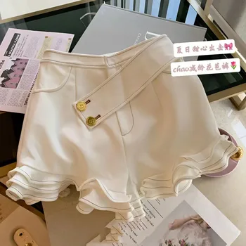 Элегантные короткие брюки с белыми бутонами во французском стиле, женские летние новинки 2023, свободные Универсальные повседневные шорты с оборками, женские шикарные плавки